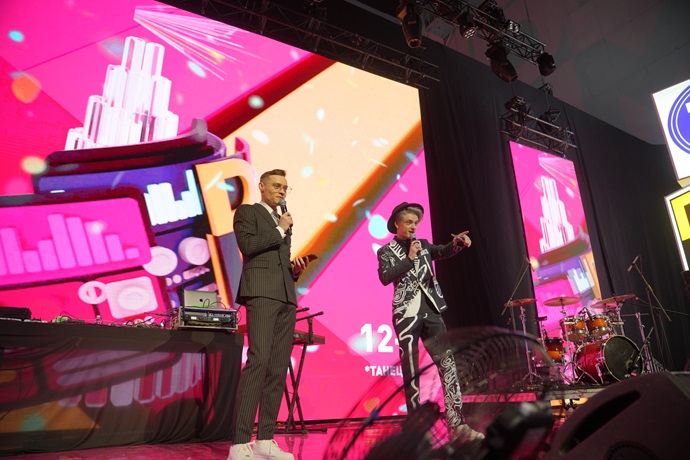 Ваня Дмитриенко, DJ Cosmo и Gayazovs Brothers стали «гвоздем программы» на вечеринке фестиваля «Молодежь Москвы»